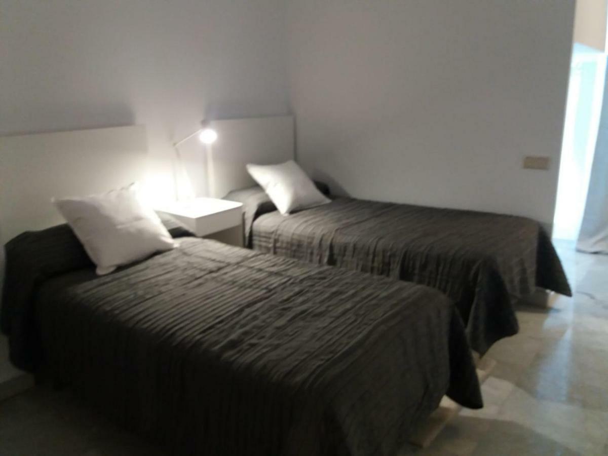 Marbella House Apartamento Duplex ภายนอก รูปภาพ